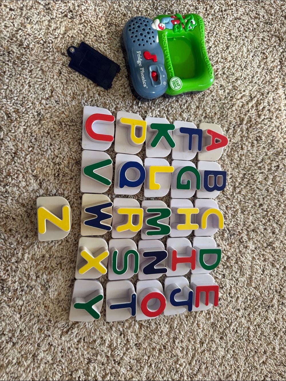 Leapfrog fridge magnetic phonics - DOES NOT WORK